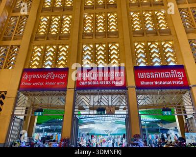 peaceful slogans in both Khmer and English, "Cambodia needs peace" and others in the interior of central market in Phnom Penh Stock Photo