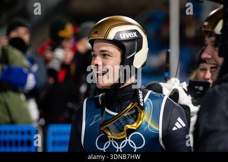 Philipp Raimund Deutschland Celebrating His Gold Medal Ski Jumping Philipp Raimund Deutschland Celebrating His Gold Medal Ski Jumping Men Normal Hill Milano Cortina 2026 Olympic Games 09 02 2026 Photo By Hmb Mediamarc Usa 3dnb7hw