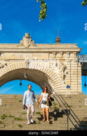 France, Paris, the stairs leading down to the ile aux Cygnes from the Pont Bir Hakeim Stock Photo