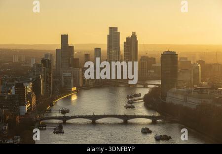 Lambeth Bridge, the River Thames and London skyscraper skyline at sunset, London, UK.  Winter (December) 2025. Stock Photo