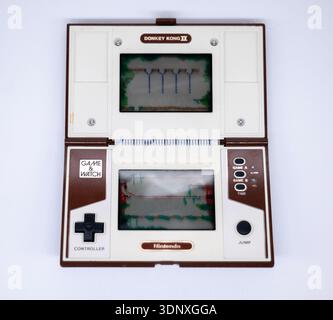nintendo-donkey-kong-ii-game-