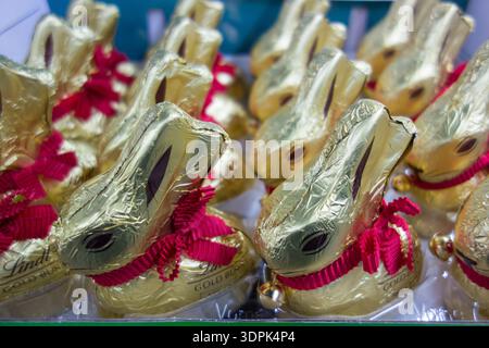 Close up of Lindt Golden Bunny Easter chocolate bunnies Stock Photo