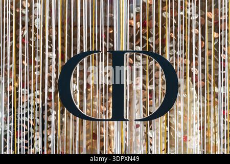 Dior symbol hi-res stock photography and images - Alamy