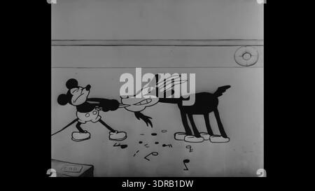 STEAMBOAT WILLIE MICKEY MOUSE short animation, the first with sound ...