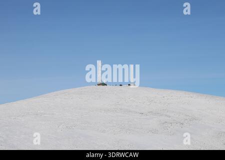 Transmitters with ice on summit of Morrone with snow near Braemar Scotland February 2026 Stock Photo