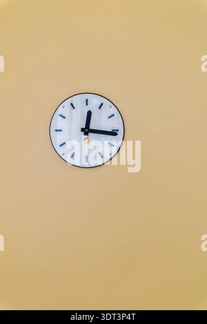 Stunningly simple black and white clock at Sonneveld House, Rotterdam, from 1930s in the functionalist style by Brinkman en Van der Vlugt. Stock Photo