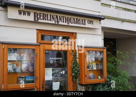 Berlin, Germany - February 23, 2026: Entrance to BerlinAntiquariat antiquarian bookshop with display cases in Zimmermannstraße, Steglitz. Stock Photo