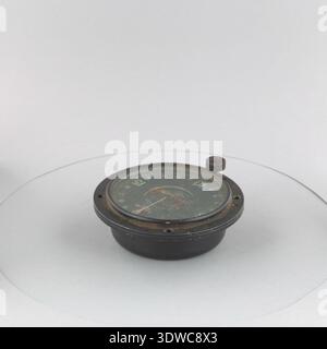 Simple Altimeter, Type G is an aircraft pressure altimeter developed in ...