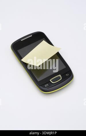 A blank memo sticky note on smartphone Stock Photo
