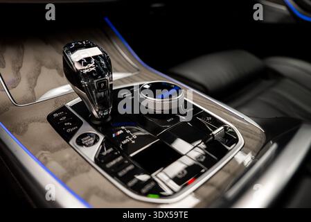 BMW X7 center console with crystal gear selector and iDrive dial Stock Photo