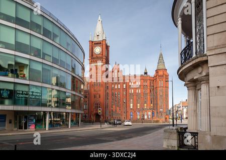 Liverpool, UK, February 14 2026: University buildings, including the Sir Peter Rigby Centre for Enterprise and the Victoria Museum and Gallery Stock Photo