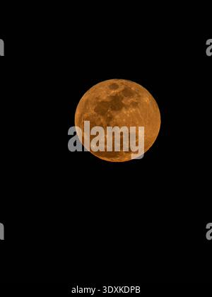 Erbil, Kurdistan Region, Iraq. 3rd Mar, 2026. A fully illuminated 100 percent full moon glows vividly against the dark night sky showing clear lunar surface details (Credit Image: © Mahmood Yaseen/ZUMA Press Wire) EDITORIAL USAGE ONLY! Not for Commercial USAGE! Stock Photo