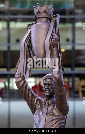 London, UK - March 2nd 2026: Statue of former Arsenal FC manager Arsene Wenger, situated at the Emirates Stadium in North London, UK. Stock Photo