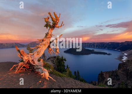 Scenic view of Crater Lake, Oregon at sunset Stock Photo
