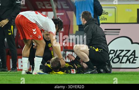 from left: Jahmai Simpson-Pusey, Martijn Kaars (St. Pauli), Kristoffer ...