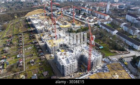 Boeckinger Strasse neighbourhood construction site in Zuffenhausen. A total of around 460 new flats for various user groups are being built here. A pr Stock Photo