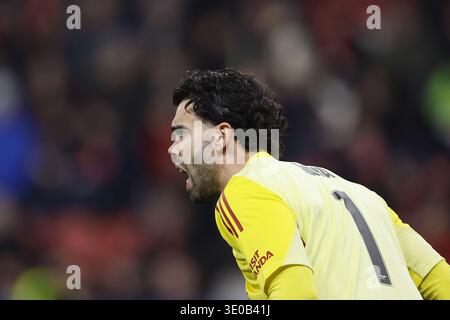 L. side goalkeeper David Raya (Arsenal), referee Davide Massa (Italy ...