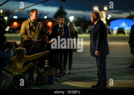 President Donald J. Trump speaks with members of the media after disembarking from Air Force One at Joint Base Andrews, Maryland after a trip to Ohio and Kentucky, Wednesday, March 11, 2026. (Official White House Photo by Joyce N. Boghosian) Stock Photo