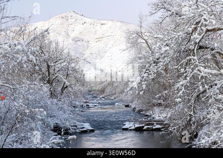 Snowy Clear Creek landscape in winter.  Golden, Colorado, USA Stock Photo