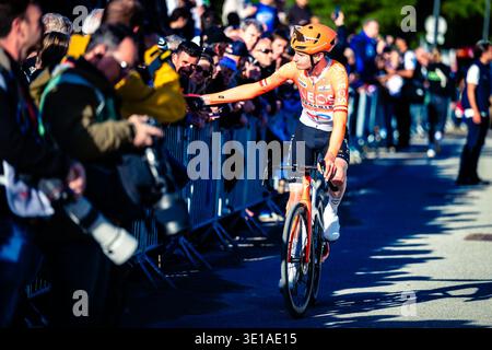 Nice, France. 15th Mar, 2026. Ambiance during the Paris-Nice 2026, UCI World Tour cycling race, Stage 8, Nice > Nice (145 Km) on 15 March 2026 in Nice, France - Photo Florian Frison/DPPI Credit: DPPI Media/Alamy Live News Stock Photo