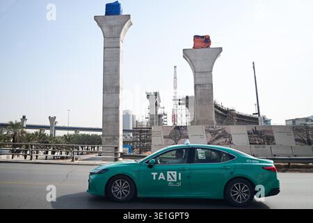 11 March 2026, Saudi Arabia, Riad: Lights shining in Riyadh (overview ...