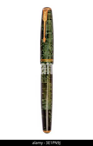 Art Deco emerald green and black striped Parker Vacumatic fountain pen with a feather gold filled split arrow clip Stock Photo