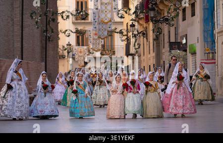 VALENCIA, SPAIN - MARCH 18, 2026: The monumental Falla Sueca-Literato ...