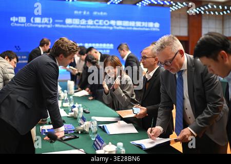 Following the economic and trade matchmaking session, Chinese and German companies continued their engagement and exchange. Chongqing,China.18th March 2026. The China (Chongqing)—German CEO Delegation Economic and Trade Matchmaking Session was held in Chongqing, March 18, 2026. That same day, a delegation consisting of over 20 German corporate CEOs visited Chongqing, with a focus on inspecting sites such as the Chongqing Railway Container Center Station and the Inland International Logistics Hub Exhibition Center. The delegation also participated in the Matchmaking Session to explore practical Stock Photo