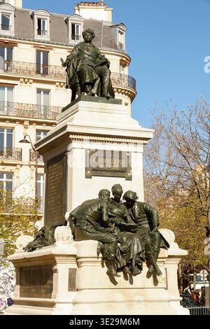 STATUE OF GENERAL THOMAS ALEXANDRE DUMAS PARIS Stock Photo - Alamy