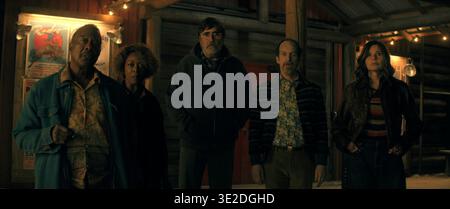 Walli Mathawa (L to R) Alfre Woodard as Judy, Geena Davis as Renee in