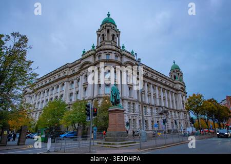 John Bell House was built in 1902 for Belfast Municipal Technical Institute, located at 1 College Square in historic city centre Belfast, Northern Ire Stock Photo