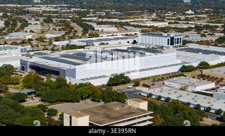 Richardson, Texas - November 16, 2025 : Aerial view showing large data center facilities with cooling units and industrial buildings Stock Photo