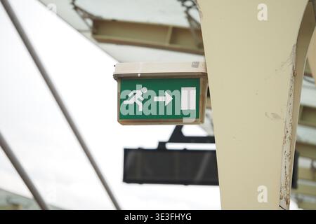Exit sign for emergencies in building Stock Photo