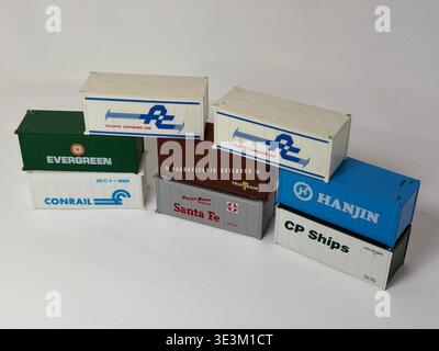 Scale model shipping containers with detailed ISO freight box replicas ...