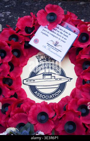 Poppy wreath laid on behalf of the Submariner's Association, Helensburgh, Scotland Stock Photo