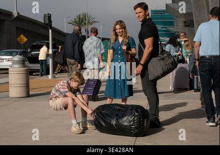 Way of the Warrior Kid  Chris Pratt, Linda Cardellini & Jude Hill Stock Photo