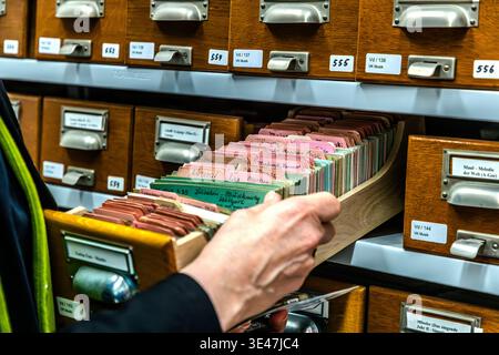 The index cards in the music card collection at the German National Library in Leipzig are original, one-off items with no digital copies. Leipzig, Saxony, Germany Stock Photo
