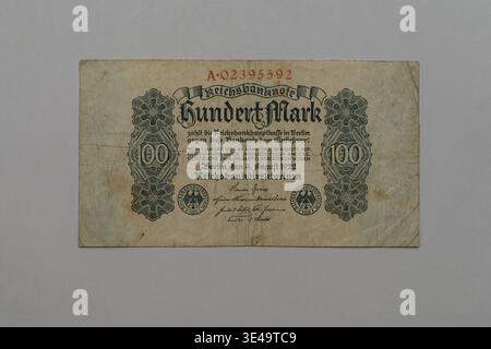 Old German Hundertmark Reichsbanknote from 1922, collector's item with historical value, studio photo against a white background, Germany Stock Photo