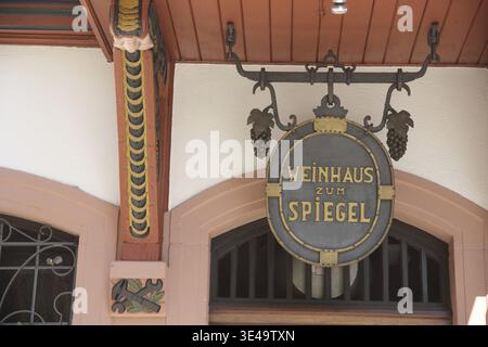 Nose sign from the restaurant Weinhaus zum Spiegel, inscription, grapes, detail, Augustinerstrasse, Leichhofstrasse, Altstadt, Mainz, Rhineland-Palati Stock Photo