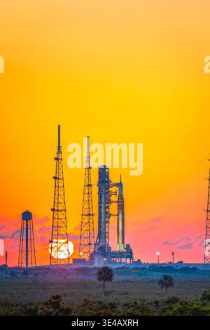 NASA's Artemis II SLS (Space Launch System) moon rocket with the Orion ...