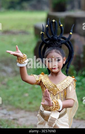 Young Cambodian dancer. Classical ballet. The dance of the Apsaras.  Siem Reap. Cambodia. Stock Photo
