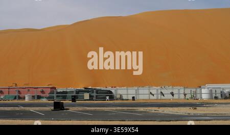 Moreeb Dune, Abu Dhabi Emirate, United Arab Emirates, January 2024 Stock Photo