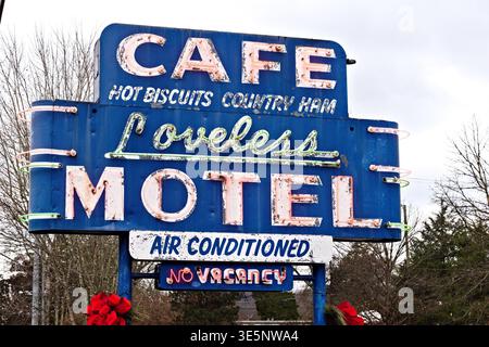 Nashville, TN – December 10, 2025: The historic neon sign of the Loveless Café located on Highway 100 just off the Natchez Trace Parkway which opened Stock Photo