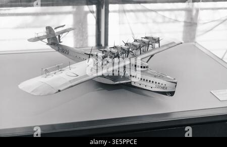 scale-model-of-dornier-flying-