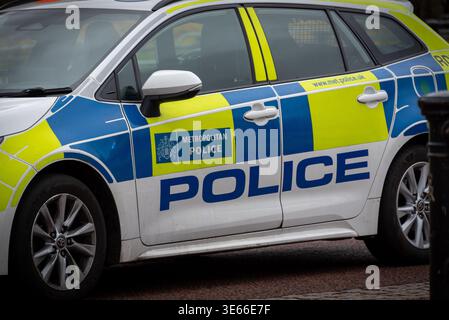 Isolated London Metropolitan police car near Buckingham Palace, London, UK Stock Photo