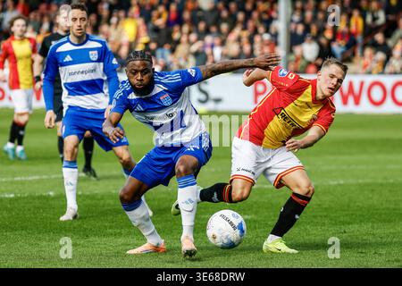 ZWOLLE - (lr) Mathis Suray of Go Ahead Eagles, Olivier Aertssen of PEC ...