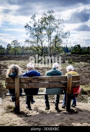 LOENEN - Elderly people on a bench . ROBIN UTRECHT /ANP netherlands out ...