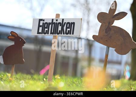 06 April 2026, Lower Saxony, Leer: A sign indicates the area for picking eggs. On Easter Monday, the Easter games started on the Plytenberg in Leer. The program includes four disciplines such as egg rolling and egg picking. Photo: Lars Penning/dpa Stock Photo