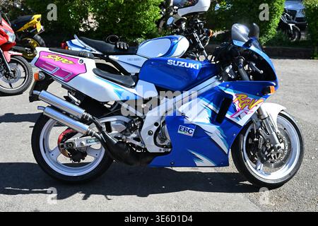 suzuki-rgv-250-sports-bike-