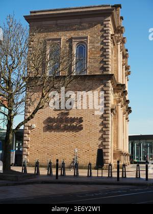 The grade 2 listed Queens Building in Victoria Square, Wolverhampton - April 2026 Stock Photo